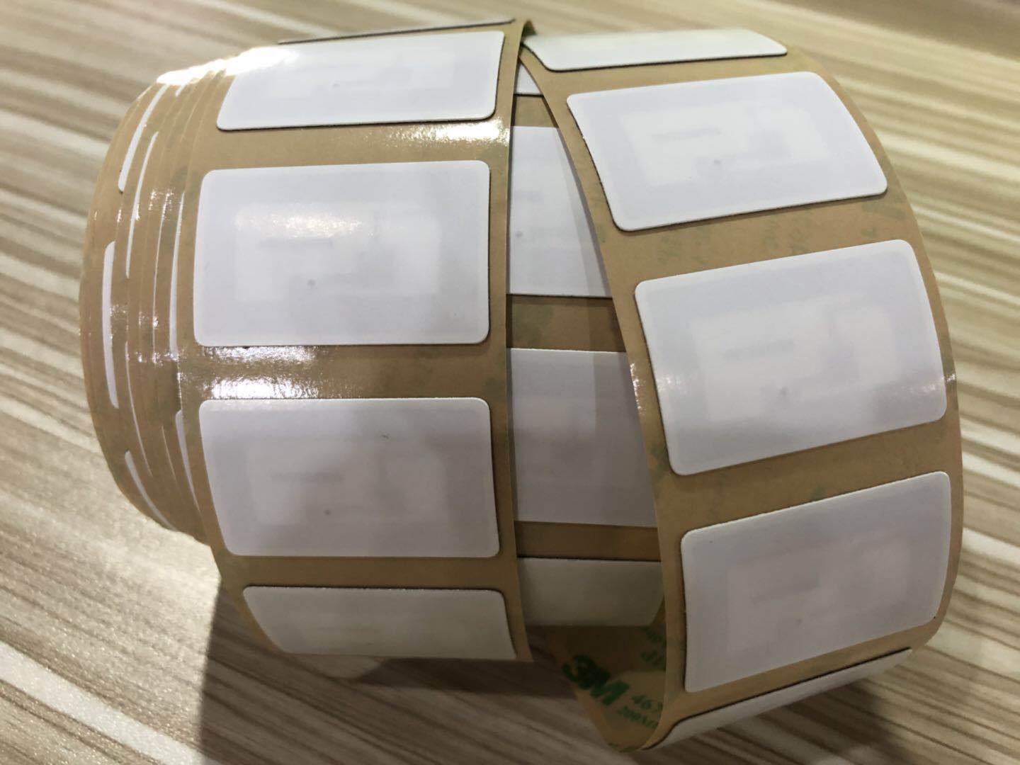 柔性抗金屬RFID標簽 柔性抗金屬RFID標簽